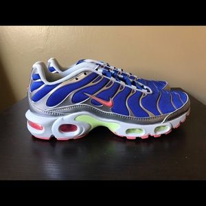 Nike women’s air max plus